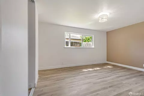 Bedroom - 372 Glacier Dr, Martinez, CA 94553 photo 4 of 8