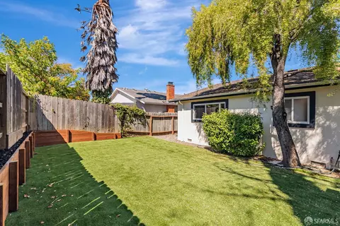 Exterior - 372 Glacier Dr, Martinez, CA 94553 photo 8 of 9