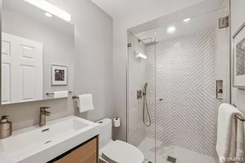 Bath - 2075 Sutter St #215, San Francisco, CA 94115 photo 1 of 2