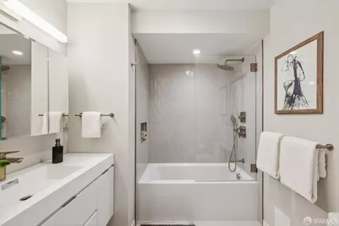 Bath - 2075 Sutter St #215, San Francisco, CA 94115 photo 2 of 2
