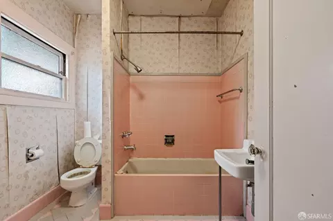 Bath - 1849 Cedar St, Berkeley, CA 94703 photo 1 of 6