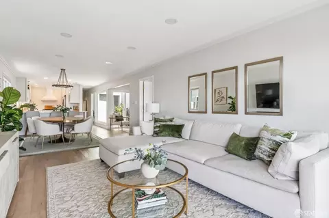 Living - 2916 Bayview Dr, Alameda, CA 94501 photo 3 of 3