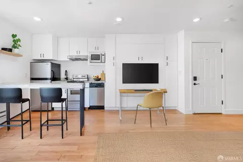 195 7th St #207, San Francisco, CA 94103