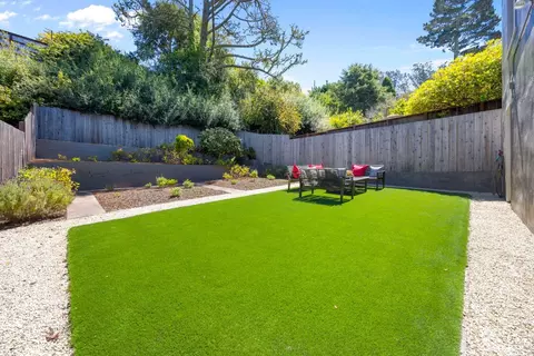 Exterior - 57 Dellbrook Ave, San Francisco, CA 94131 photo 4 of 10
