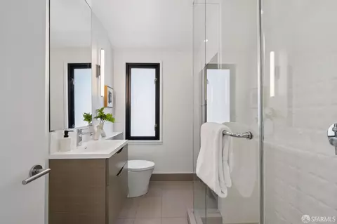 Bath - 315 30th St, San Francisco, CA 94131 photo 3 of 3
