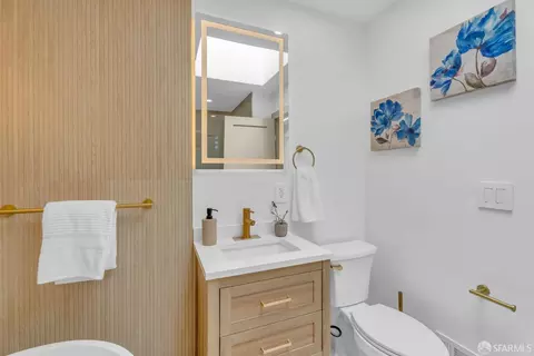 Bath - 1739 Quesada Ave, San Francisco, CA 94124 photo 4 of 7