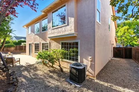 Exterior - 275 Brady Ct, Martinez, CA 94553 photo 4 of 10