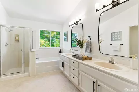 Bath - 275 Brady Ct, Martinez, CA 94553 photo 2 of 3
