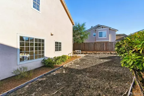 Exterior - 275 Brady Ct, Martinez, CA 94553 photo 5 of 10