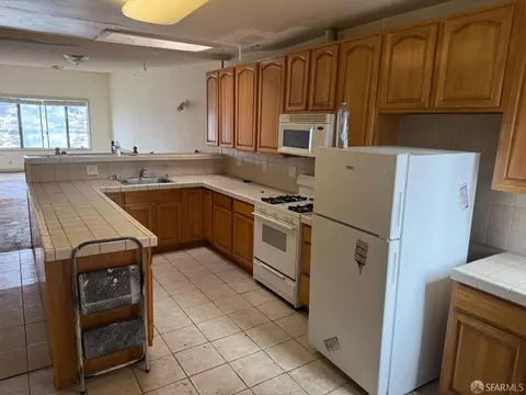 248 Naples St, San Francisco, CA 94112 photo 2