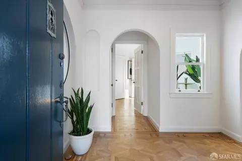 Entry Way - 887 Cayuga Ave, San Francisco, CA 94112 photo 1 of 7