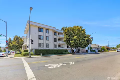 2077 Washington Ave #111, San Leandro, CA 94577