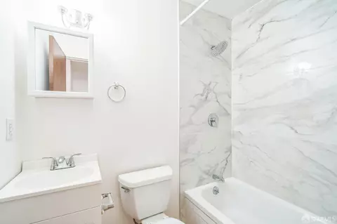 Bath - 823 Webster St, Oakland, CA 94607 photo 4 of 9