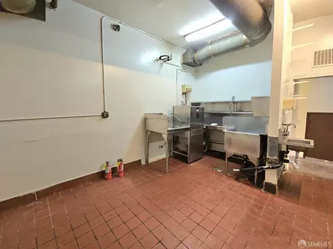 Kitchen - 823 Webster St, Oakland, CA 94607 photo 7 of 7