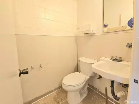 Bath - 823 Webster St, Oakland, CA 94607 photo 8 of 9