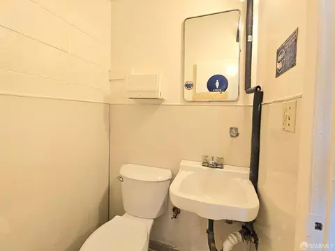 Bath - 823 Webster St, Oakland, CA 94607 photo 9 of 9