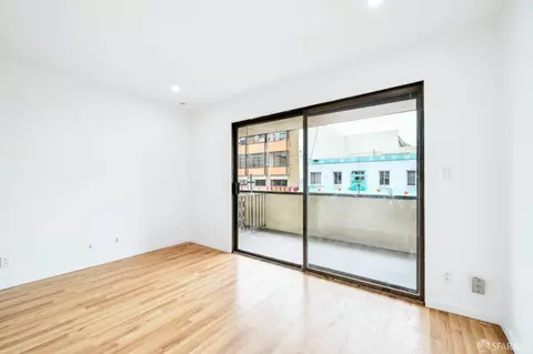 Living - 823 Webster St, Oakland, CA 94607 photo 6 of 6
