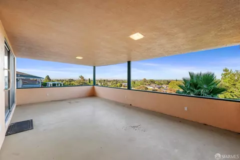 Exterior - 4257 Heights Ave, Pittsburg, CA 94565 photo 5 of 14