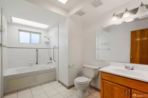 Bath - 4257 Heights Ave, Pittsburg, CA 94565 photo 1 of 3