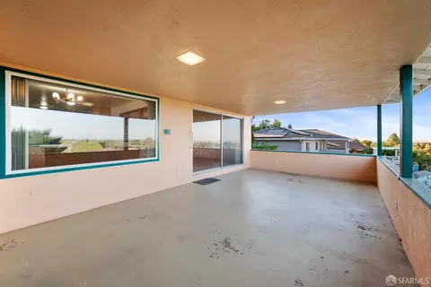 Exterior - 4257 Heights Ave, Pittsburg, CA 94565 photo 6 of 14