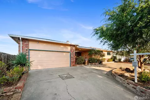 Exterior - 4257 Heights Ave, Pittsburg, CA 94565 photo 3 of 14
