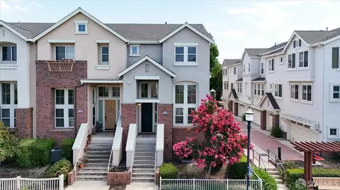 2933 1st St #1004, Livermore, CA 94550