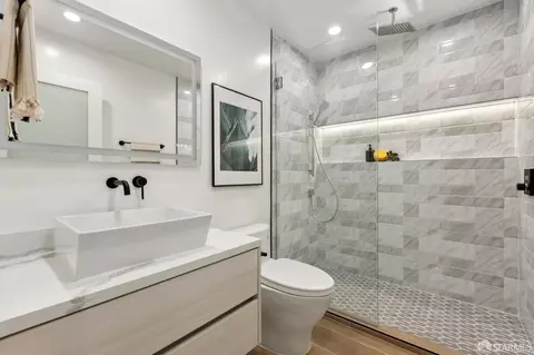 Bath - 1719 43rd Ave, San Francisco, CA 94122 photo 6 of 7