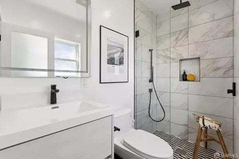 Bath - 1719 43rd Ave, San Francisco, CA 94122 photo 2 of 7