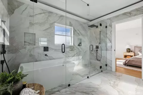 Bath - 1719 43rd Ave, San Francisco, CA 94122 photo 5 of 7