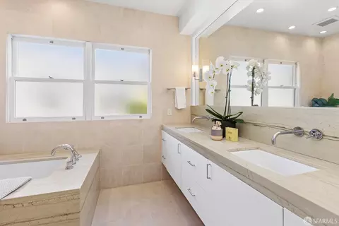 Bath - 1 Hidalgo Ter, San Francisco, CA 94103 photo 3 of 8