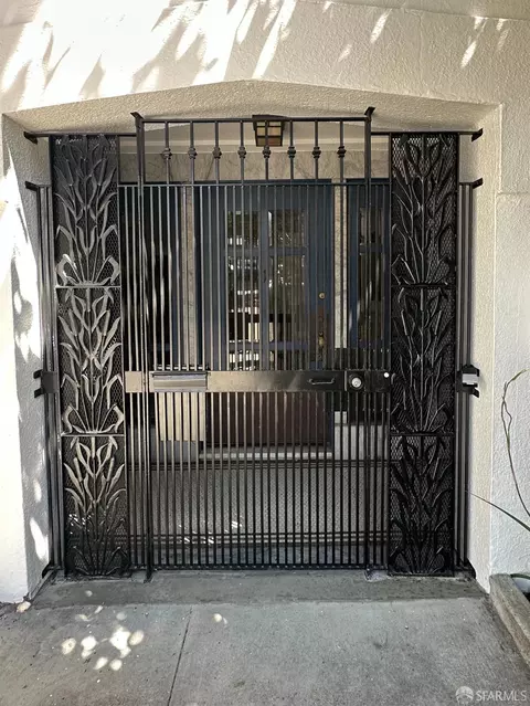 Exterior - 1 Hidalgo Ter, San Francisco, CA 94103 photo 13 of 14