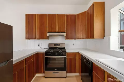 Kitchen - 628 Gates St, San Francisco, CA 94110 photo 1 of 6