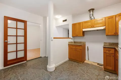 Kitchen - 628 Gates St, San Francisco, CA 94110 photo 5 of 6