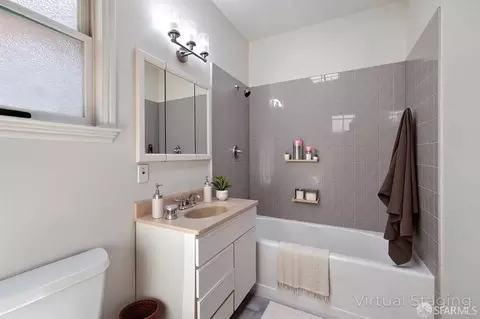 Bath - 628 Gates St, San Francisco, CA 94110 photo 2 of 4