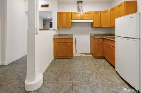 Kitchen - 628 Gates St, San Francisco, CA 94110 photo 4 of 6
