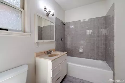 Bath - 628 Gates St, San Francisco, CA 94110 photo 1 of 4