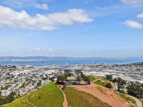 View/Area - 628 Gates St, San Francisco, CA 94110 photo 4 of 4