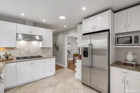 Kitchen - 38 Sequoia Way, San Francisco, CA 94127 photo 2 of 3