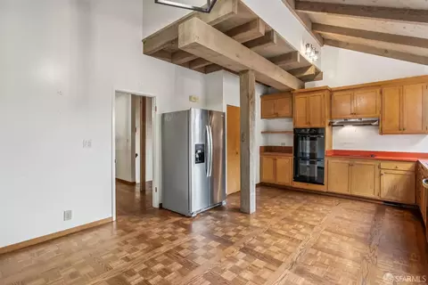 Kitchen - 19 Gateview Ct, San Francisco, CA 94116 photo 6 of 12