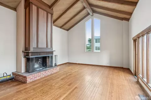 Living - 19 Gateview Ct, San Francisco, CA 94116 photo 5 of 14