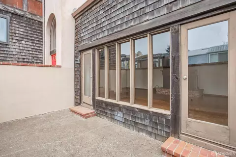 Exterior - 19 Gateview Ct, San Francisco, CA 94116 photo 7 of 15