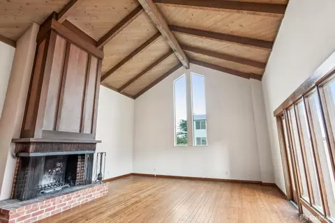Living - 19 Gateview Ct, San Francisco, CA 94116 photo 7 of 14