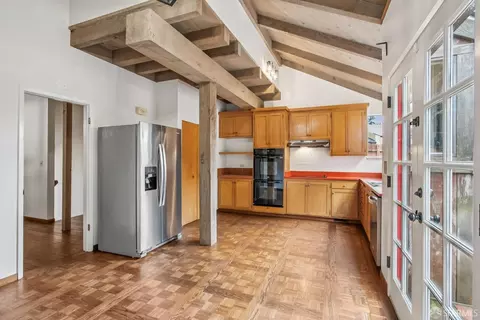 Kitchen - 19 Gateview Ct, San Francisco, CA 94116 photo 7 of 12