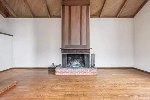 Living - 19 Gateview Ct, San Francisco, CA 94116 photo 10 of 14
