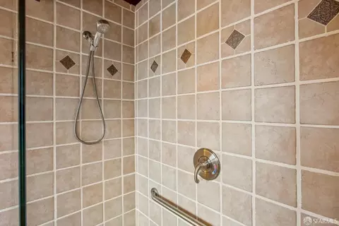 Bath - 19 Gateview Ct, San Francisco, CA 94116 photo 2 of 6