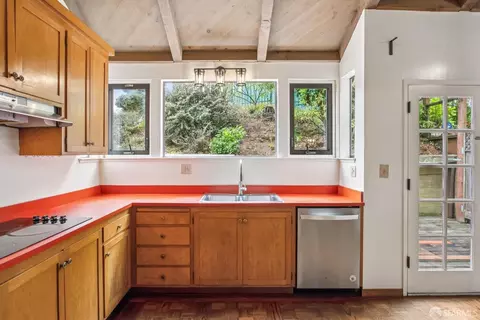 Kitchen - 19 Gateview Ct, San Francisco, CA 94116 photo 1 of 12