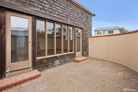 Exterior - 19 Gateview Ct, San Francisco, CA 94116 photo 6 of 15