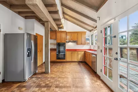Kitchen - 19 Gateview Ct, San Francisco, CA 94116 photo 2 of 12