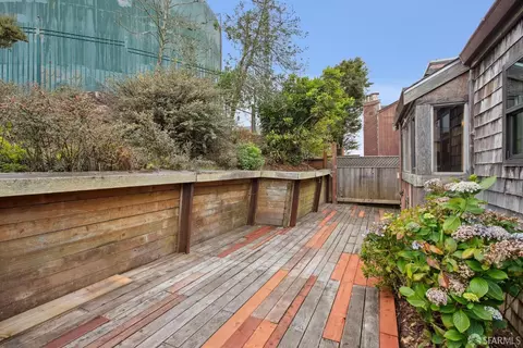 Exterior - 19 Gateview Ct, San Francisco, CA 94116 photo 14 of 15