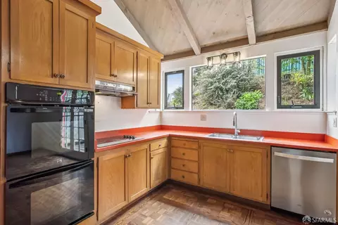 Kitchen - 19 Gateview Ct, San Francisco, CA 94116 photo 11 of 12